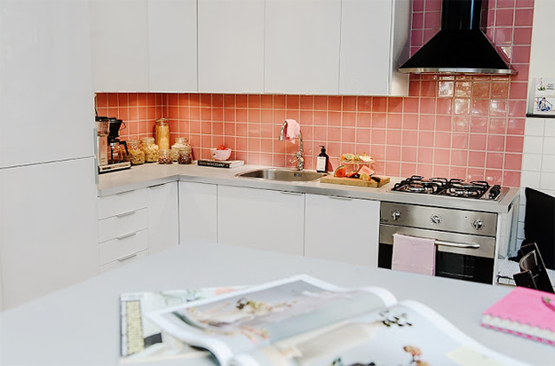 Apartamento de 65m²: azulejos cor de rosa