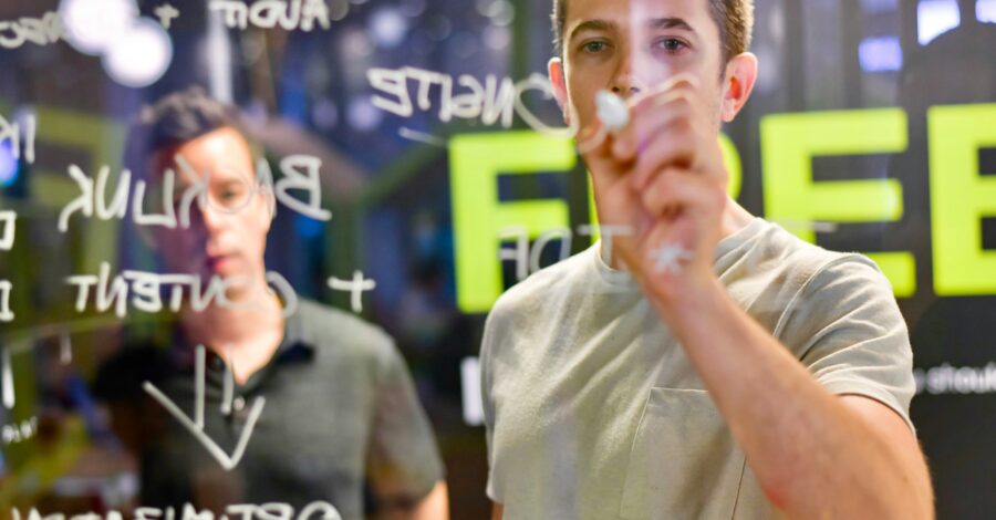 Opções de painéis de vidro para decoração de casa